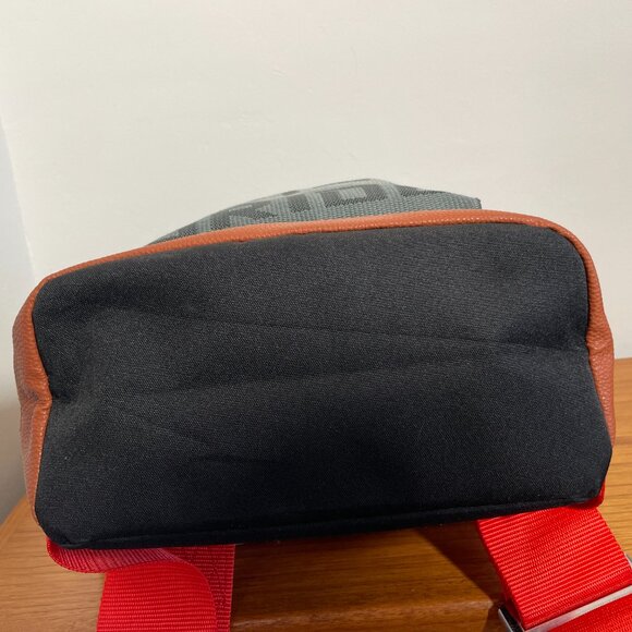 Tuned In Tokyo Backpack Legends Orange Straps Red Tag - Picture 3 of 5